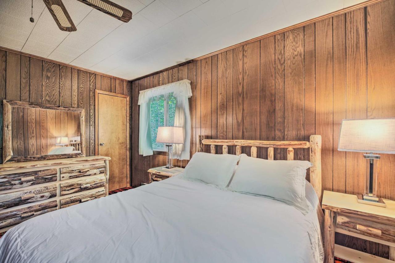 Cozy Adirondacks Cabin Walk To Lake Eaton! Jay 외부 사진